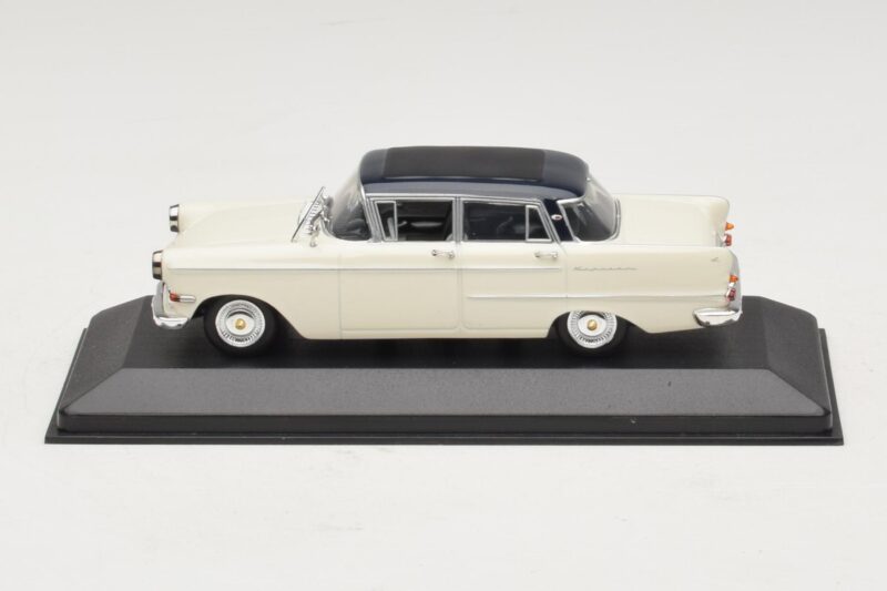 Opel Kapitan A Biały Minichamps 1:43 400048000 Metal