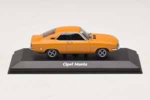 Opel Manta A Pomarańczowy Maxichamps 1:43 940045500 Metal