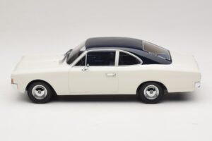 Opel Rekord C Coupe Biały Niebieski Minichamps 1:18 107047021 Żywica — zdjęcie 3 z 6