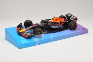 Oracle Red Bull Racing RB18 #11 S. Perez Miami GP 2022 Minichamps 1:18 113220511 Metal — zdjęcie 2 z 7