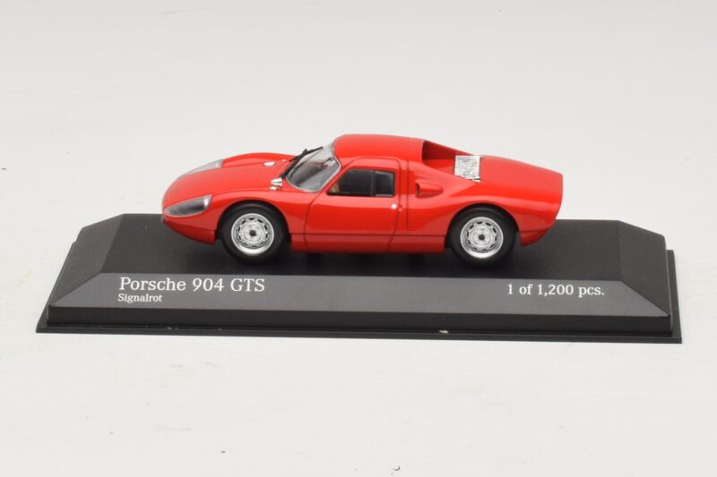 Porsche 904 GTS Czerwony Minichamps 1:43 Porsche 904 GTS Czerwony Minichamps 1:43 400065722 Metal