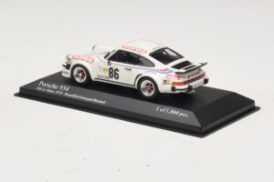 Porsche 911 934 #86 Bourdillat / Ennequin 24 Hours of Le Mans 1979 Minichamps 1:43 400796486 Metal — zdjęcie 3 z 4