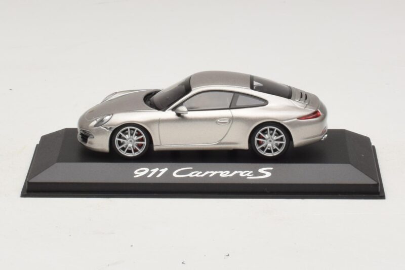 Porsche 911 991 Carrera S Srebrny Metalik Minichamps 1:43 Porsche 911 991 Carrera S Srebrny Metalik Minichamps 1:43 WAP0200130C Metal