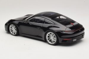 Porsche 911 992 Carrera 4S Czarny Minichamps 1:18 WAP0211120R992 Metal — zdjęcie 5 z 6