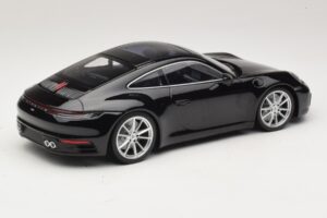 Porsche 911 992 Carrera 4S Czarny Minichamps 1:18 WAP0211120R992 Metal — zdjęcie 2 z 6