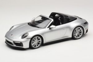 Porsche 911 992 Targa 4 GTS Srebrny Minichamps 1:18 WAP0211460RTRG Metal