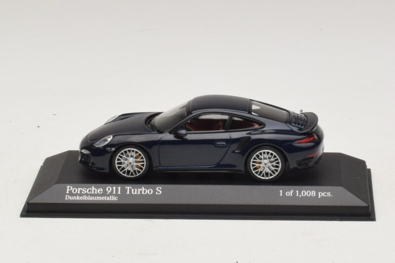Porsche 911 996 Niebieski Metalik Minichamps 1:43 Porsche 911 996 Niebieski Metalik Minichamps 1:43 400061180 Metal