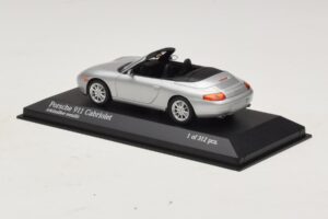 Porsche 911 996 Kabriolet Srebrny Metalik Minichamps 1:43 400061091 Metal — zdjęcie 3 z 4