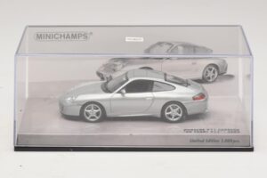 Porsche 911 996 Carrera 40. Rocznica Srebrny Minichamps 1:43 436061070 Metal — zdjęcie 5 z 5