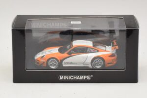 Porsche 911 997 GT3 R Hybrid Presentation 2010 Minichamps 1:43 410108900 Metal — zdjęcie 4 z 4
