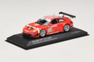 Porsche 911 997 GT3 RSR GT2 #97 M. Holzer / R. Westbrook 24 Hours of Le Mans 2010 Minichamps 1:43 410106997 Metal — zdjęcie 2 z 4