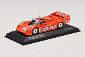 Porsche 962 IMSA #8 A.J. Foyt / B. Wollek 12 Hours of Sebring 1985 Minichamps 1:43 400856508 Metal — zdjęcie 2 z 4