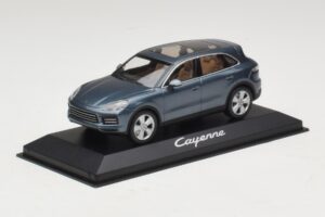 Porsche Cayenne E3 Blue Metallic Minichamps 1:43 WAP0203110J Metal — zdjęcie 2 z 4