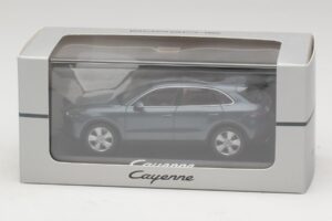 Porsche Cayenne E3 Blue Metallic Minichamps 1:43 WAP0203110J Metal — zdjęcie 4 z 4