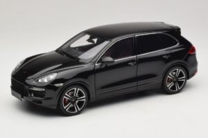 Porsche Cayenne Turbo S 92A Czarny Metalik Minichamps 1:18 110062100 Metal