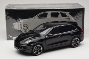 Porsche Cayenne Turbo S 92A Czarny Metalik Minichamps 1:18 110062100 Metal — zdjęcie 8 z 8