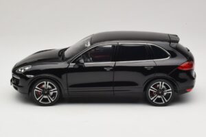 Porsche Cayenne Turbo S 92A Czarny Metalik Minichamps 1:18 110062100 Metal — zdjęcie 4 z 8