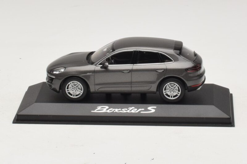 Porsche Macan S Diesel 95B Bronzowy Metalik Minichamps 1:43 Porsche Macan S Diesel 95B Bronzowy Metalik Minichamps 1:43 WAP0201510E Metal
