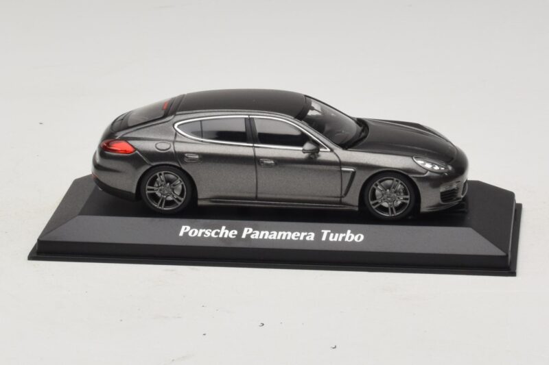 Porsche Panamera 970 Turbo Szary Metalik Maxichamps 1:43 940062371 Metal