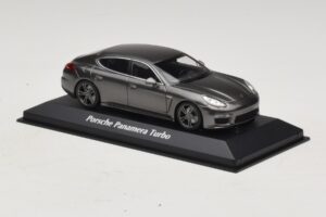 Porsche Panamera 970 Turbo Szary Metalik Maxichamps 1:43 940062371 Metal — zdjęcie 3 z 4