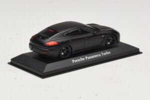 Porsche Panamera 970 Turbo Czarny Matowy Maxichamps 1:43 940062370 Metal — zdjęcie 2 z 4