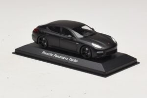 Porsche Panamera 970 Turbo Czarny Matowy Maxichamps 1:43 940062370 Metal — zdjęcie 3 z 4