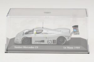 Sauber Mercedes C9 #63 J. Mass / M. Reuter / S. Dickens Winners 24 Hours of Le Mans 1989 Minichamps 1:43 B66041033 Metal — zdjęcie 4 z 5