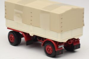 Przyczepa Ciężarowa Plandeka Biały Czerwony Minichamps 1:43 439159096 Metal — zdjęcie 5 z 6