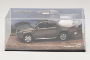 Volkswagen Amarok Brązowy Metalik Minichamps 1:43 436058361 Metal — zdjęcie 4 z 5