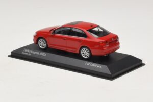 Volkswagen Jetta Mk6 Czerwony Minichamps 1:43 400059001 Metal — zdjęcie 3 z 4