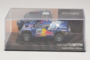 Volkswagen Race Touareg Red Bull #307 B. Saby / M. Perin Dakar Rally 2005 Minichamps 1:43 436055307 Metal — zdjęcie 4 z 5