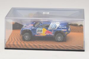 Volkswagen Race Touareg Red Bull #310 Edycja Dealerska 2005 Minichamps 1:43 7LO099400PD310 Metal — zdjęcie 4 z 5