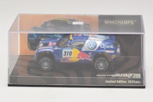 Volkswagen Race Touareg Red Bull #310 J. Kleinschmidt / F. Pons Dakar Rally 2005 Minichamps 1:43 436055310 Metal — zdjęcie 4 z 5