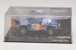 Volkswagen Race Touareg Red Bull #313 J. Kankkunen / J. Repo Dakar Rally 2005 Minichamps 1:43 436055313 Metal — zdjęcie 4 z 5