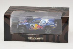 Volkswagen Race Touareg Red Bull #317 Gordon / von Zitzewitz Dakar Rally 2005 Minichamps 1:43 436055317 Metal — zdjęcie 5 z 5