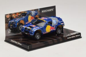 Volkswagen Race Touareg Red Bull Presentation Essen Motor Show 2004 Minichamps 1:43 436045300 Metal — zdjęcie 2 z 5