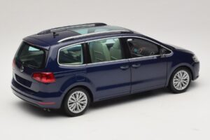 Volkswagen Sharan Blue Metallic Minichamps 1:18 110051000 Metal — zdjęcie 3 z 8