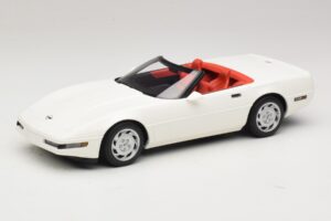 Chevrolet Corvette C4 Kabriolet Arctic White GT Spirit 1:18 Chevrolet Corvette C4 Kabriolet Arctic White GT Spirit 1:18 GT580 Żywica