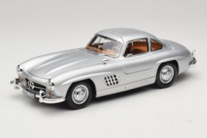 Mercedes 300 SL W198 Gullwing srebrny Norev 1:18 183857 Metal