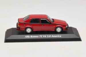 Alfa Romeo 75 V6 3.0 America Czerwony Maxichamps 1:43 940120461 Metal