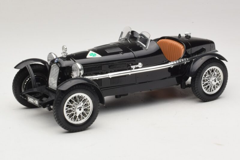 Alfa Romeo 8C Monza Czarny Bburago 1:18 3014-P1 Metal