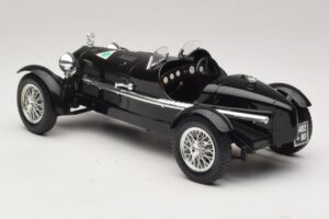 Alfa Romeo 8C Monza Czarny Bburago 1:18 3014-P1 Metal — zdjęcie 5 z 6