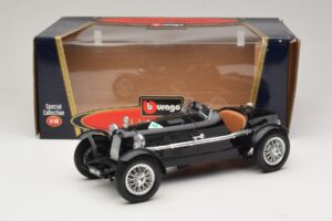Alfa Romeo 8C Monza Czarny Bburago 1:18 3014-P1 Metal — zdjęcie 6 z 6