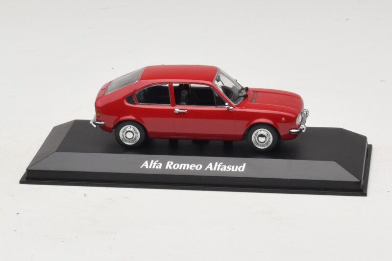 Alfa Romeo Alfasud Czerwony Maxichamps 1:43 940120100 Metal