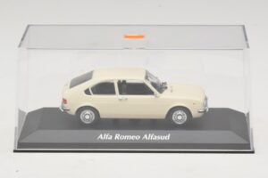 Alfa Romeo Alfasud Biały Maxichamps 1:43 940120101 Metal — zdjęcie 4 z 5