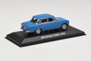 Alfa Romeo Giulia 1600 Niebieski Maxichamps 1:43 940120900 Metal — zdjęcie 2 z 5
