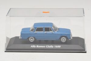 Alfa Romeo Giulia 1600 Niebieski Maxichamps 1:43 940120900 Metal — zdjęcie 4 z 5
