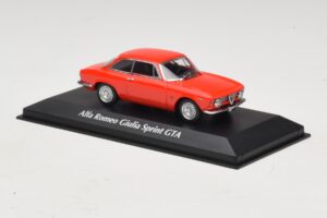 Alfa Romeo Giulia Sprint GTA Czerwony Maxichamps 1:43 940120440 Metal — zdjęcie 3 z 5