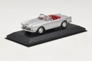 Alfa Romeo Spider 916 3.2 V6 24V Srebrny Minichamps 1:43 400120330 Metal — zdjęcie 2 z 5