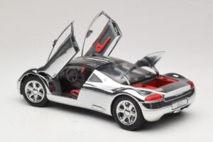 Audi Avus Quattro Chrome Silver Revell 1:18 08830 Metal — zdjęcie 5 z 8